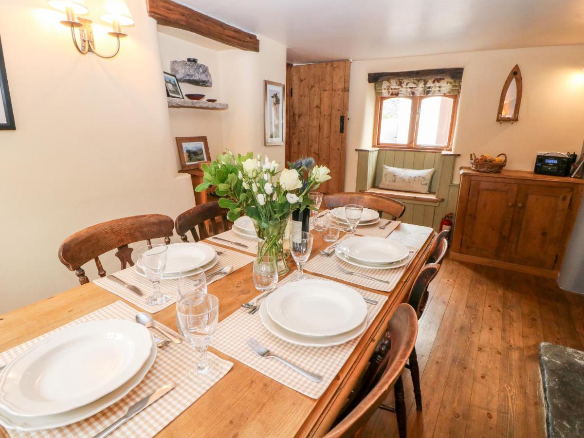 Kempshill Cottage Tideswell Exterior photo